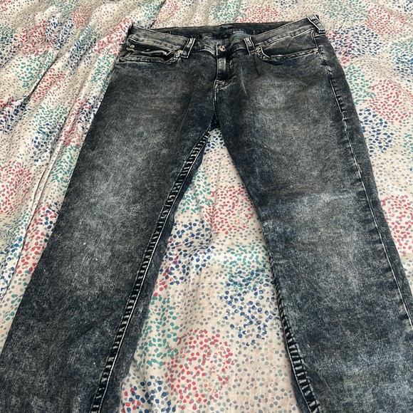 I am selling an authentic pair of True Religion Jean without tags. - Picture 1 of 6